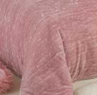 Groovy Twin Comforter with Sham Color: Pink