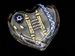 Torah & Candles Design - Hand Painted - Heart Shaped Box - 2 pieces - 4.5 inch diametertorah 