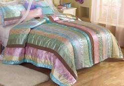 Tea Party Full / Queen Comforter With 2 Shams