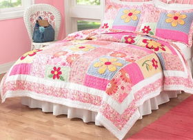 Olivia Full Quilt with 2 Shams