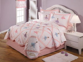 Recital Twin Quilt with Pillow Sham