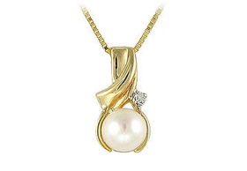 Cultured Pearl and Diamond Pendant : 14K Yellow Goldcultured 