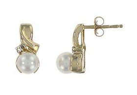 Cultured Pearl and Diamond Earrings : 14K Yellow Goldcultured 
