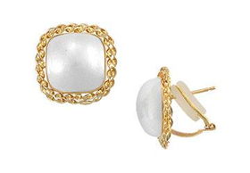 Cultured Mabe Pearl Earrings : 14K Yellow Goldcultured 