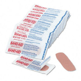 BAND-AID 5644 - Plastic Adhesive Bandages, 1 x 3, 100/Box