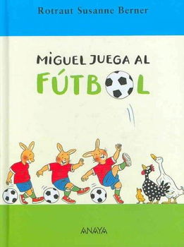 Miguel Juega Al Futbol / Miguel Plays Soccermiguel 
