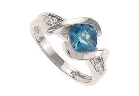 Blue Topaz and Diamond Ring : 14K White Gold - 1.75 CT TGW - Ring Size 9.5blue 