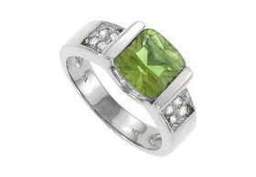 Peridot and Diamond Ring : 14K White Gold - 3.00 CT TGW - Ring Size 9.0