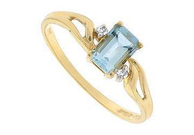 Aquamarine and Diamond Ring : 14K Yellow Gold - 0.66 CT TGW - Ring Size 9.0aquamarine 
