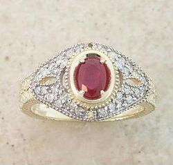 Vintage Looking Ruby Diamond and Gold Ringvintage 