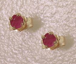 Ruby Gold Stud Earringsruby 