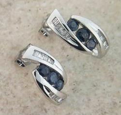 SAPPHIRE DIAMOND WHITE GOLD EARRINGSsapphire 