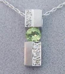 PERIDOT DIAMOND 14K WHITE GOLD PENDANT CHAIN