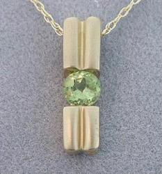 Peridot 14K Gold Pendant Necklaceperidot 