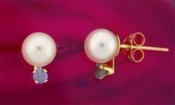 Pearl and Tanzanite Gold Stud Earringspearl 