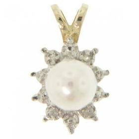 New Yellow Gold Pendant White Akoya Pearl Two Diamondyellow 