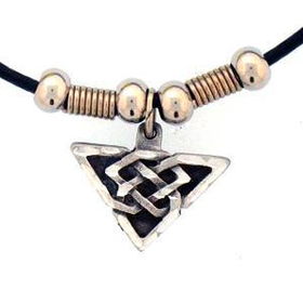 Earth Spirit Necklace - Celtic Triangleearth 