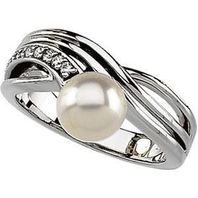 14K White Gold Cultured Pearl & Diamond Ringwhite 