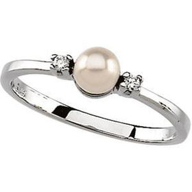 14K White Gold Cultured Pearl & Diamond Ringwhite 