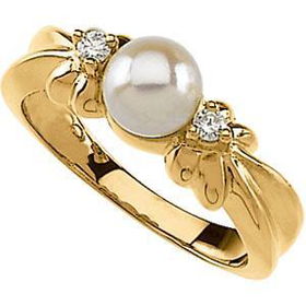 14K Yellow Gold Cultured Pearl & Diamond Ringyellow 