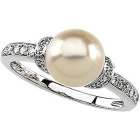 14K White Gold Freshwater Cultured Pearl & Diamond Ringwhite 