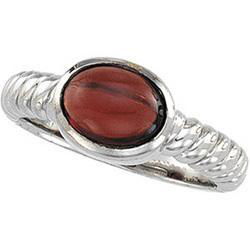 14K White Gold Mozambique Garnet Ringwhite 