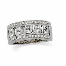14K White Gold Diamond Anniversary Band Ring - Size 6white 