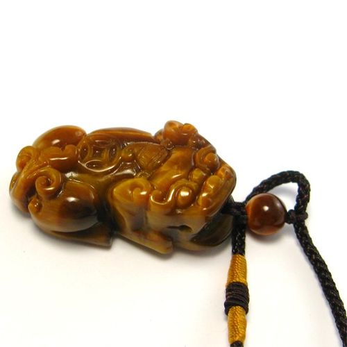Natural Three-Color Agate Tiger Eye Pi Xiu Pendant