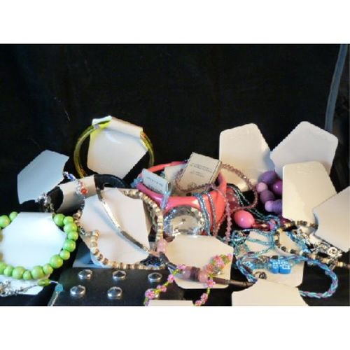 Assorted Fashion Bracelets Case Pack 25