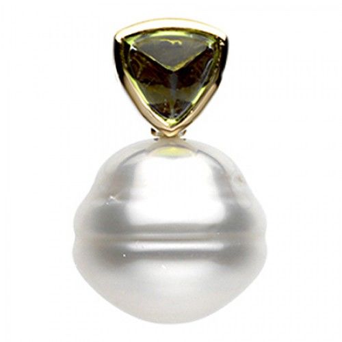 Ladies' 11.0mm Peridot and Pearl Pendant in Yellow Gold