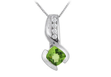Peridot and Diamond Pendant : 14K White Gold - 1.50 CT TGW