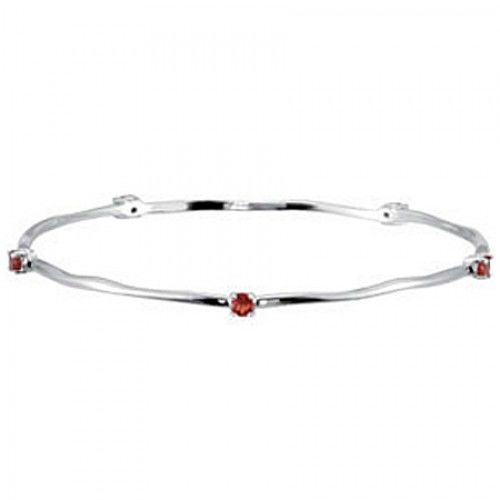 Women'S Round Shape Garnet Bracelet in Sterling Silver - Enticing
