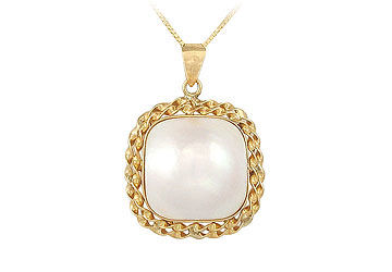 Cultured Pearl Pendant : 14K Yellow Gold