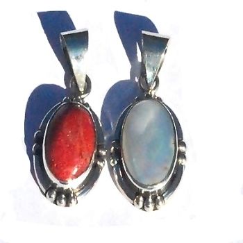Sterling Silver Bali Pendant W/ Genuine Carnelian Or Mother Of Pearl - Mother Of Pearl