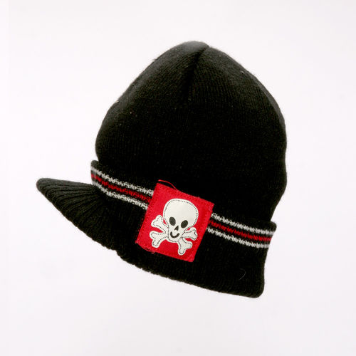 Infant Hat and Mitten Set with Decorative Pirate