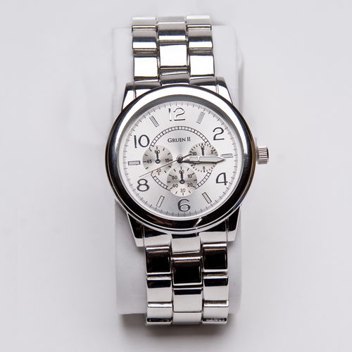 Silver Circular Analog Silver band Men's watch