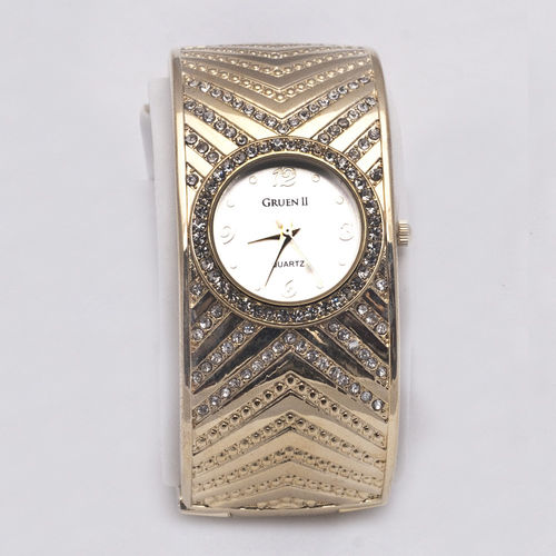 Cuff Gold With Diamonds Circular Analog Women's Watch