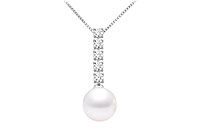 Cultured Akoya Pearl and Diamond Pendant : 14K White Gold - 0.15 CT Diamonds