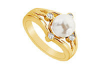 Cultured White Akoya Pearl and Diamond Ring : 14K Yellow Gold - 0.15 CT Diamonds