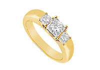 Three Stone Diamond Ring : 14K Yellow Gold - 0.25 CT Diamonds