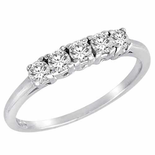 5 Stone Round Diamond Ring in Sterling Silver (2/5 )