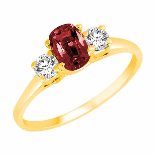 18K Yellow Gold 3 Stone Cushion Garnet and Round Diamond Ring (0.45 cttw)