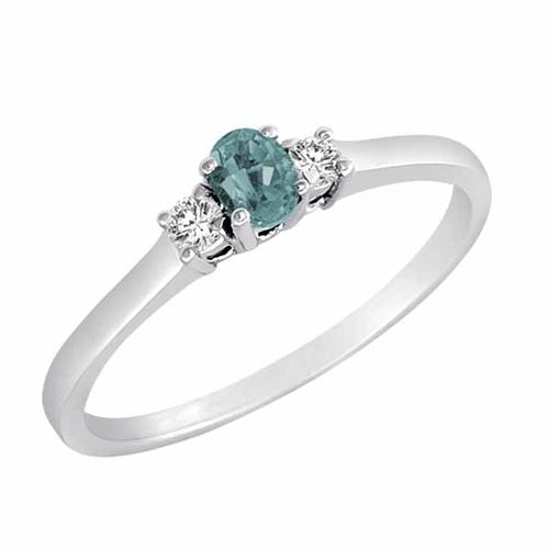 18K White Gold 3 Stone Oval Aquamarine and Round Diamond Ring (0.25 cttw)