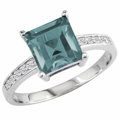 18K White Gold Square Aquamarine and Round Diamond Ring