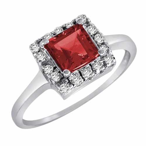 18K White Gold Round Square Garnet and Diamond Ring