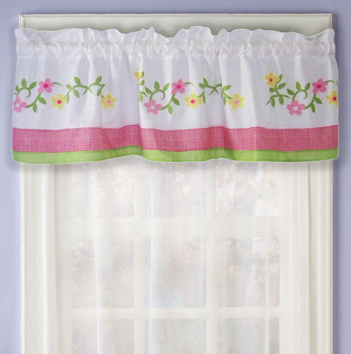 Maggies Garden Valance