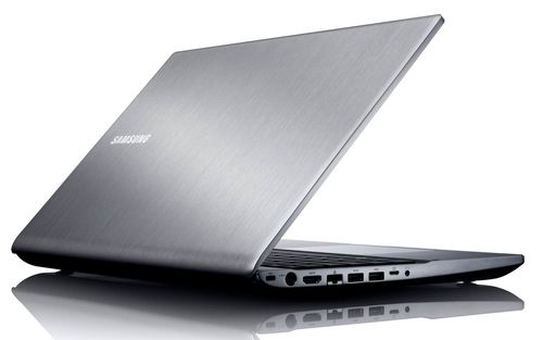 Samsung Series 7 NP700Z3A-S03US Intel Core i5-2450M 2.45GHz 8GB 750GB DVD+/-RW 14'' Win7 (Silver)