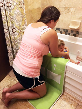 Bath Kneeler Pad & Elbow Armrest Mat for Bathtub - Baby Bath Kneeling Pad For Moms - Foldable Non Slip Safety Bathtube Padded Cushion w/ Storage Organizer & Knee Rest For Baby Bathing & Washing