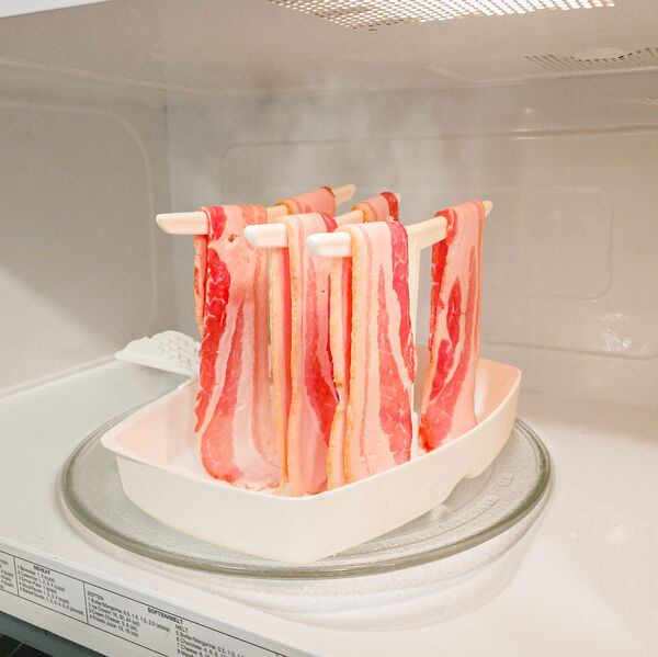 Microwave Bacon Cooker Tray - Rack, Holds 12 Strips For Quick Crispy Bacon - Non-Stick, Easy Clean, Fat-Reducing & Dishwasher Safe w/ Splatter Control For A Healthier Breakfast