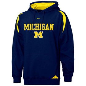 Michigan Wolverines NCAA Youth Pass Rush Hoody Sweatshirt by Nike (Navy Blue) (Small)michigan 